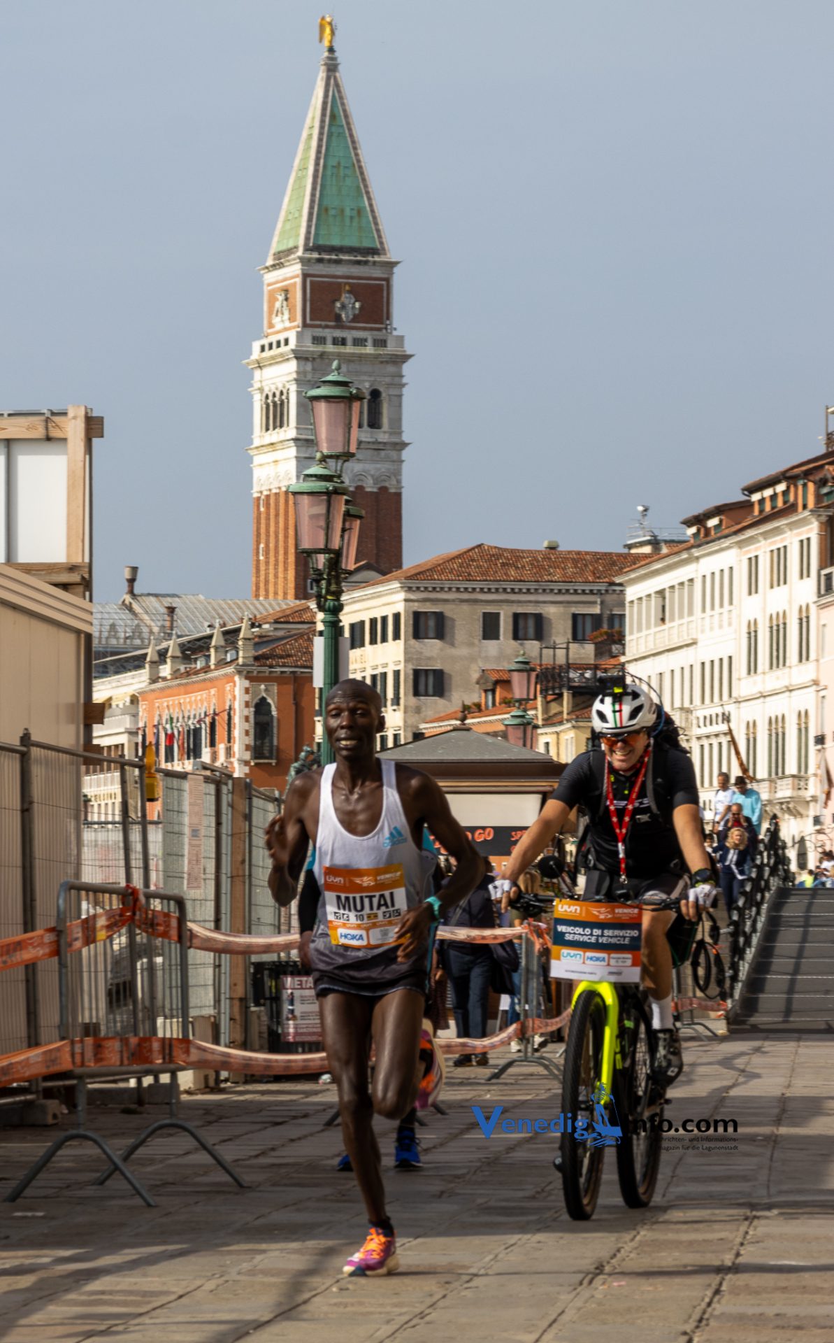 15.000 Athleten liefen für den Venedig-Marathon 2022