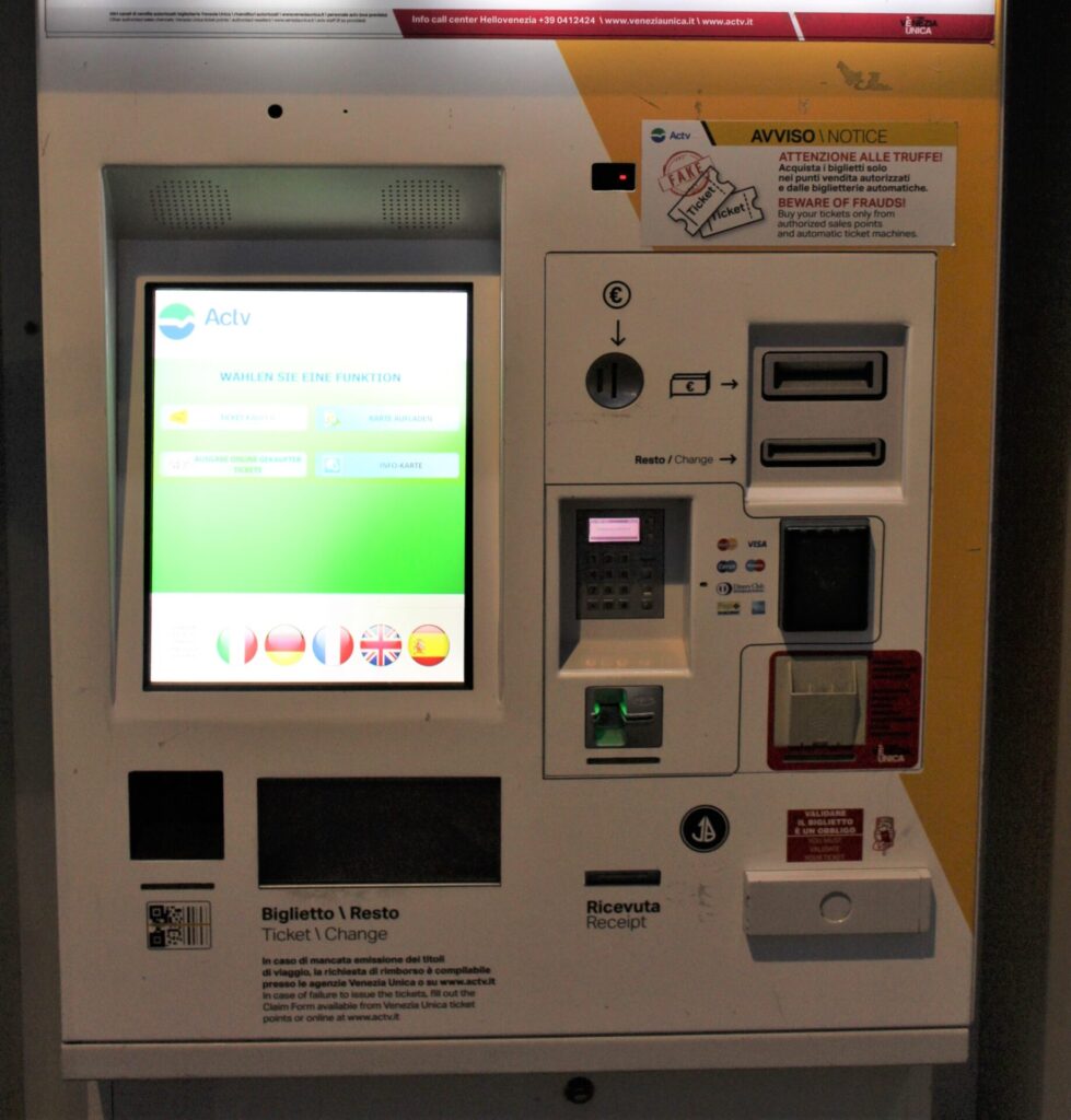 Automat für den Tickettausch